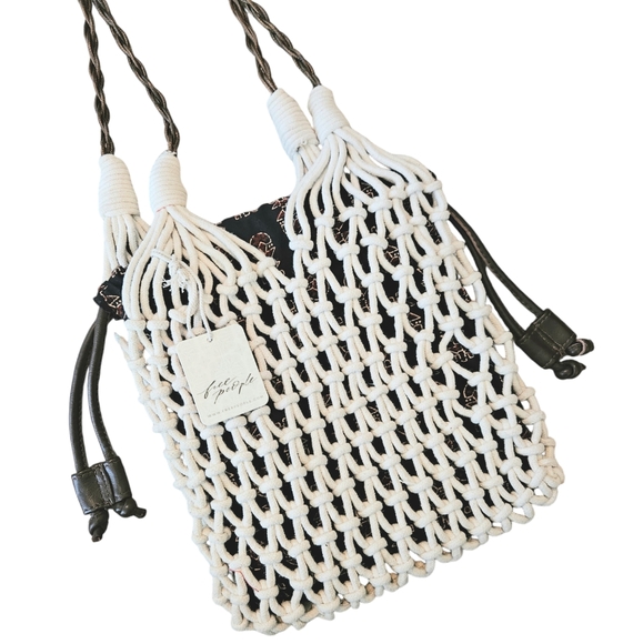 Free People Daily Shoulder Bag - Picture 5 of 5